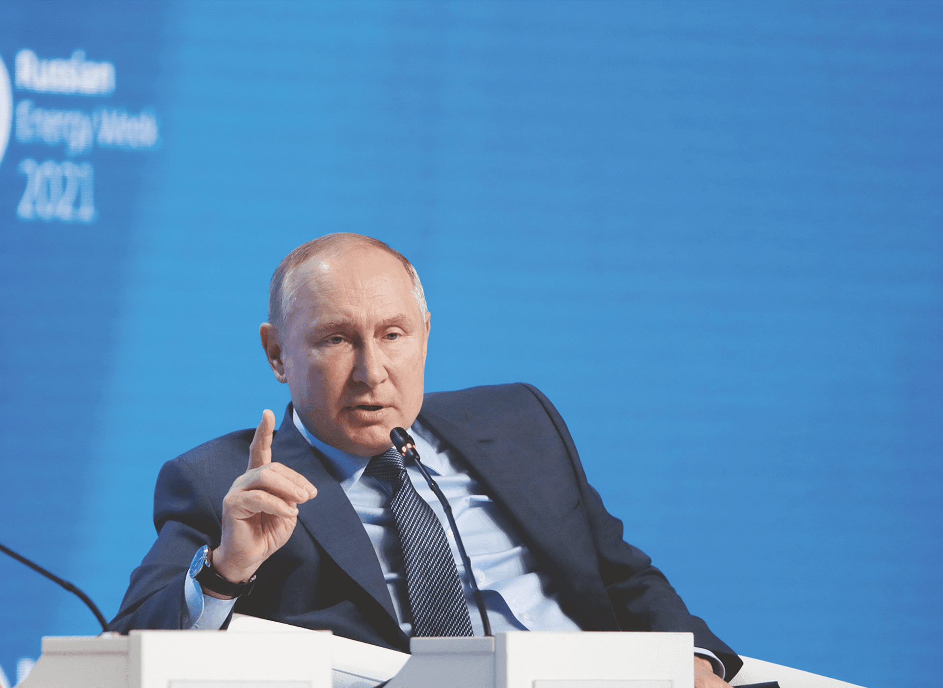 بوتين: وصول سعر النفط إلى 100 دولار للبرميل أمر ممكن تماما