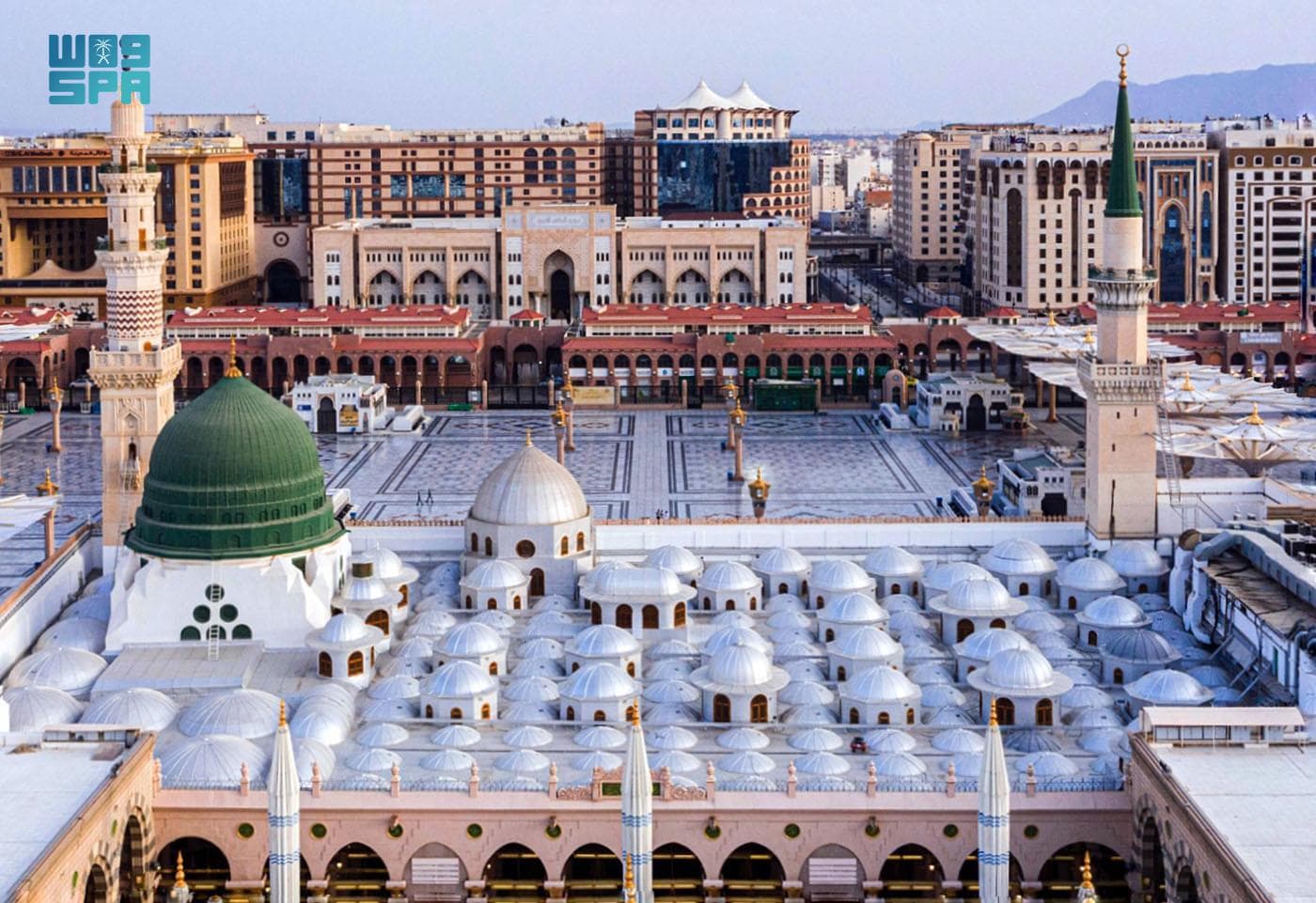 170 قبة تشكل إحدى أبرز مكونات الهندسة المعمارية للمسجد النبوي