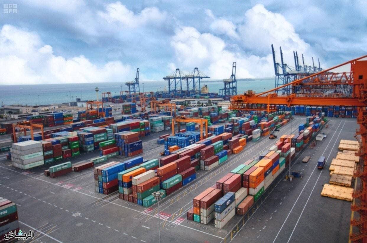 صادرات الصين تتراجع17 % .. أكبر هبوط منذ فبراير 2019