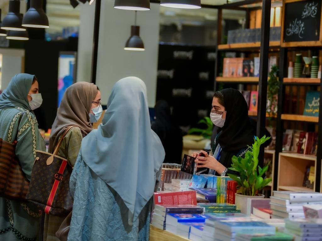 الفن في «العصر الذهبي» .. توثيق لحياة قديمة تناقلتها الأجيال