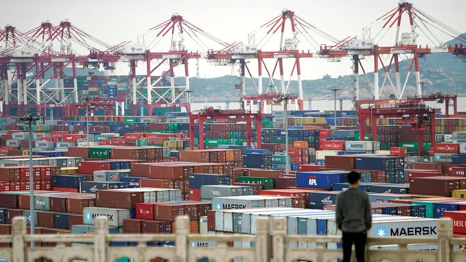 تصر بكين على ضرورة حل الخلافات للحفاظ على التجارة الطبيعية مع واشنطن.