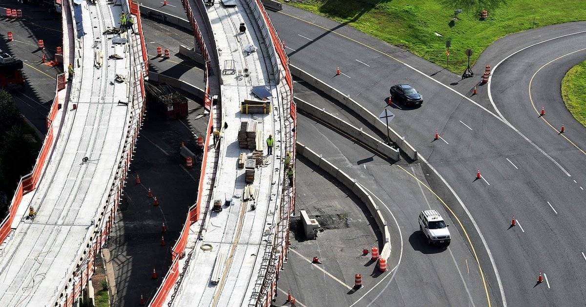 اتفاق تجنب تخلف الولايات المتحدة عن سداد ديونها يمكن بايدن من تمويل خطته الضخمة للاستثمار.