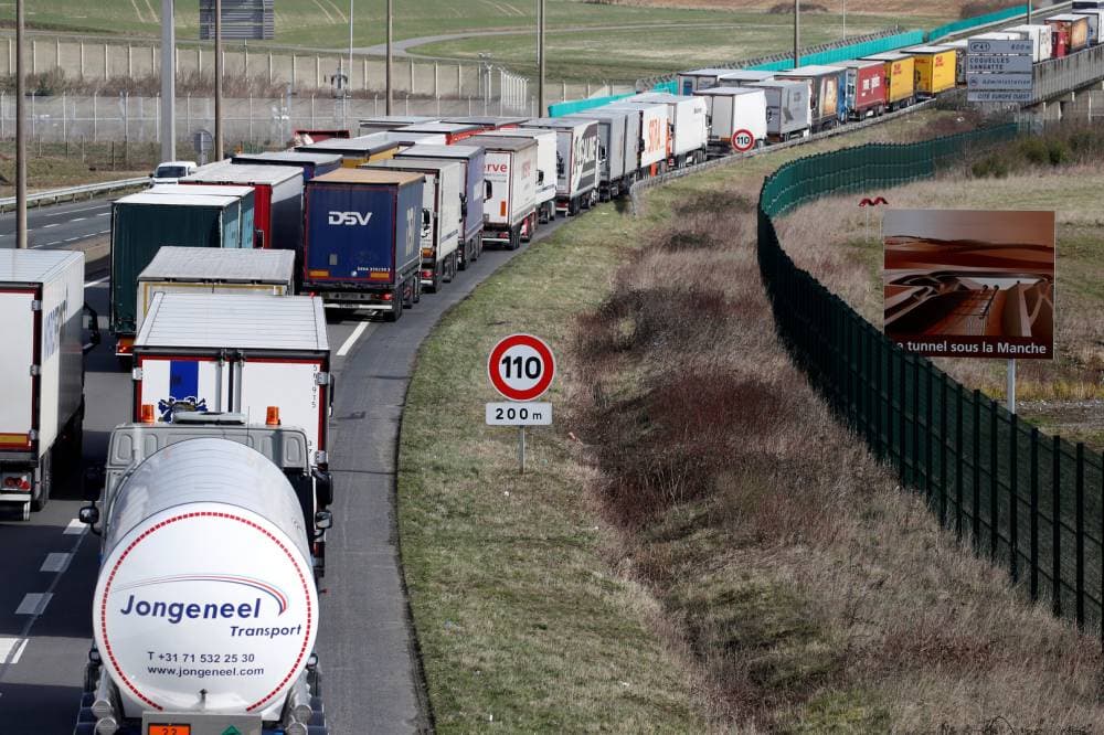 تراجعت تجارة بريطانيا مع أوروبا بشكل حاد في يوليو الماضي وتراجعت الواردات.