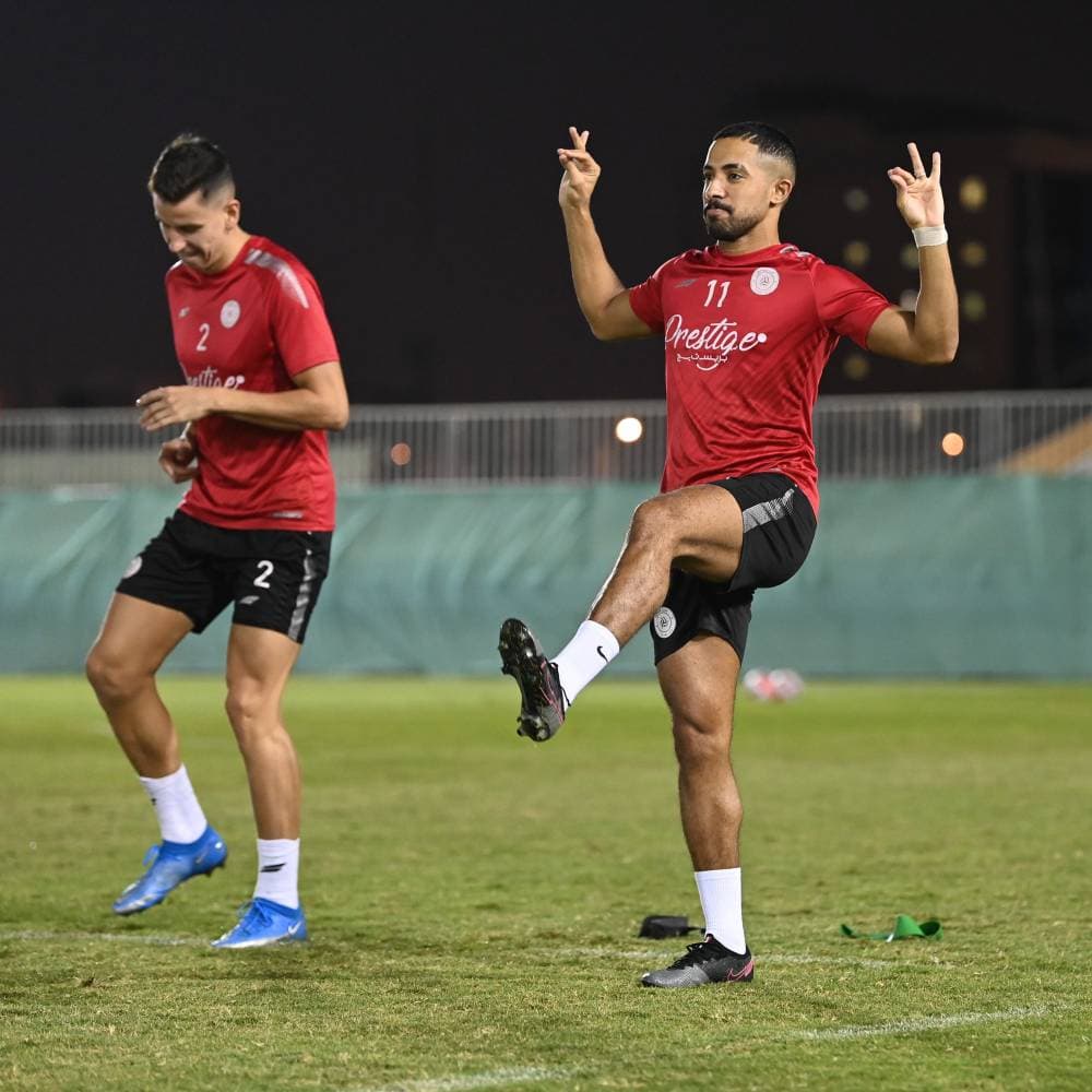 هتان خلال مران الشباب أمس.