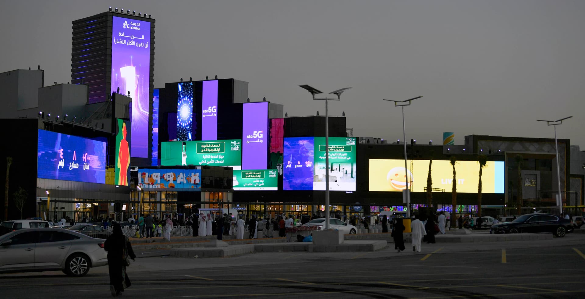 بوليفارد رياض سيتي .. مساحة واسعة للمتعة تبهر زوار موسم الرياض