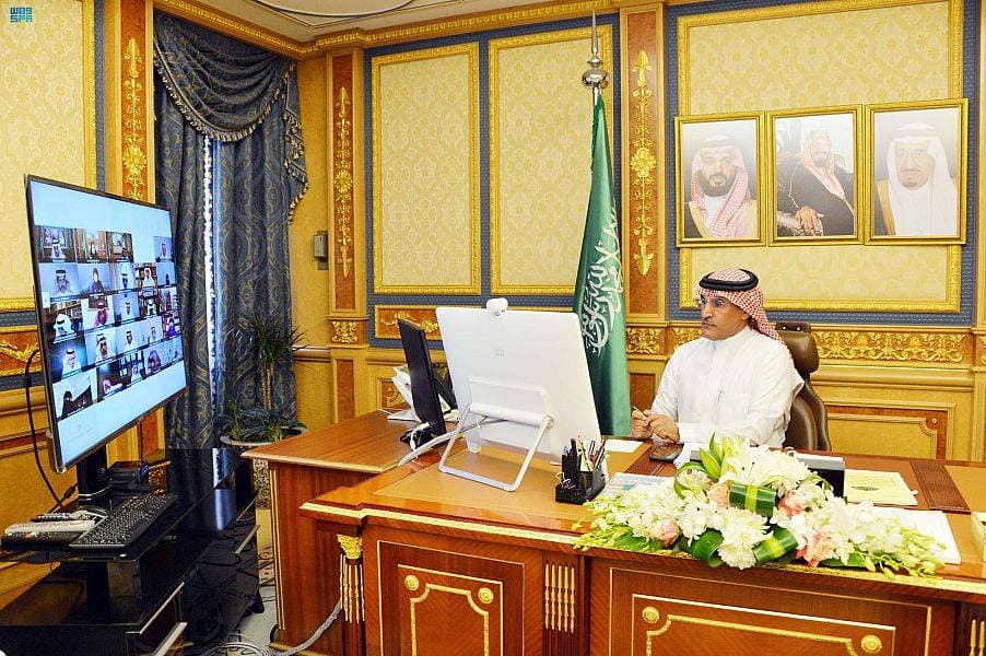 جانب من جلسة مجلس الشورى العادية الـ12 التي عقدها عبر الاتصال المرئي أمس.