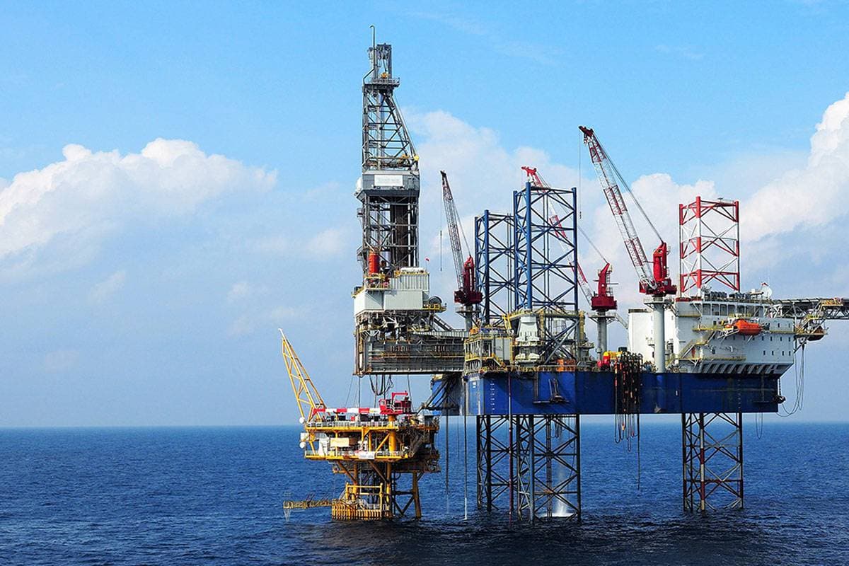 مجلس اللجنة الاقتصادية لأوبك يتوقع فائضا 2.3 مليون برميل يوميا في يناير.