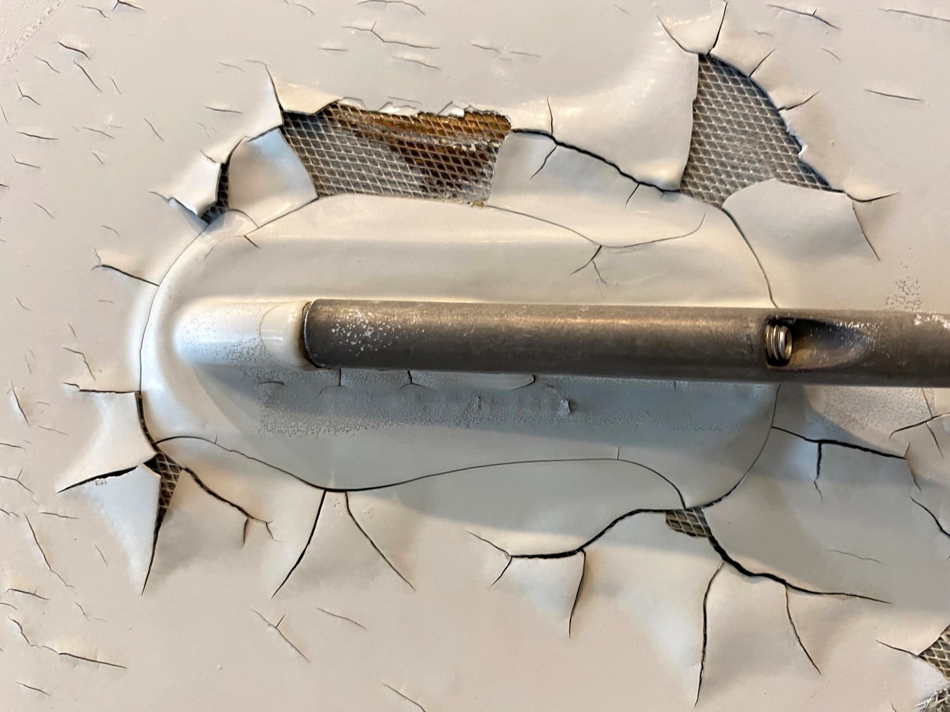 خلاف على عيب في طلاء طائرة إيرباص إيه 350 يتجاوز منطقة الخليج