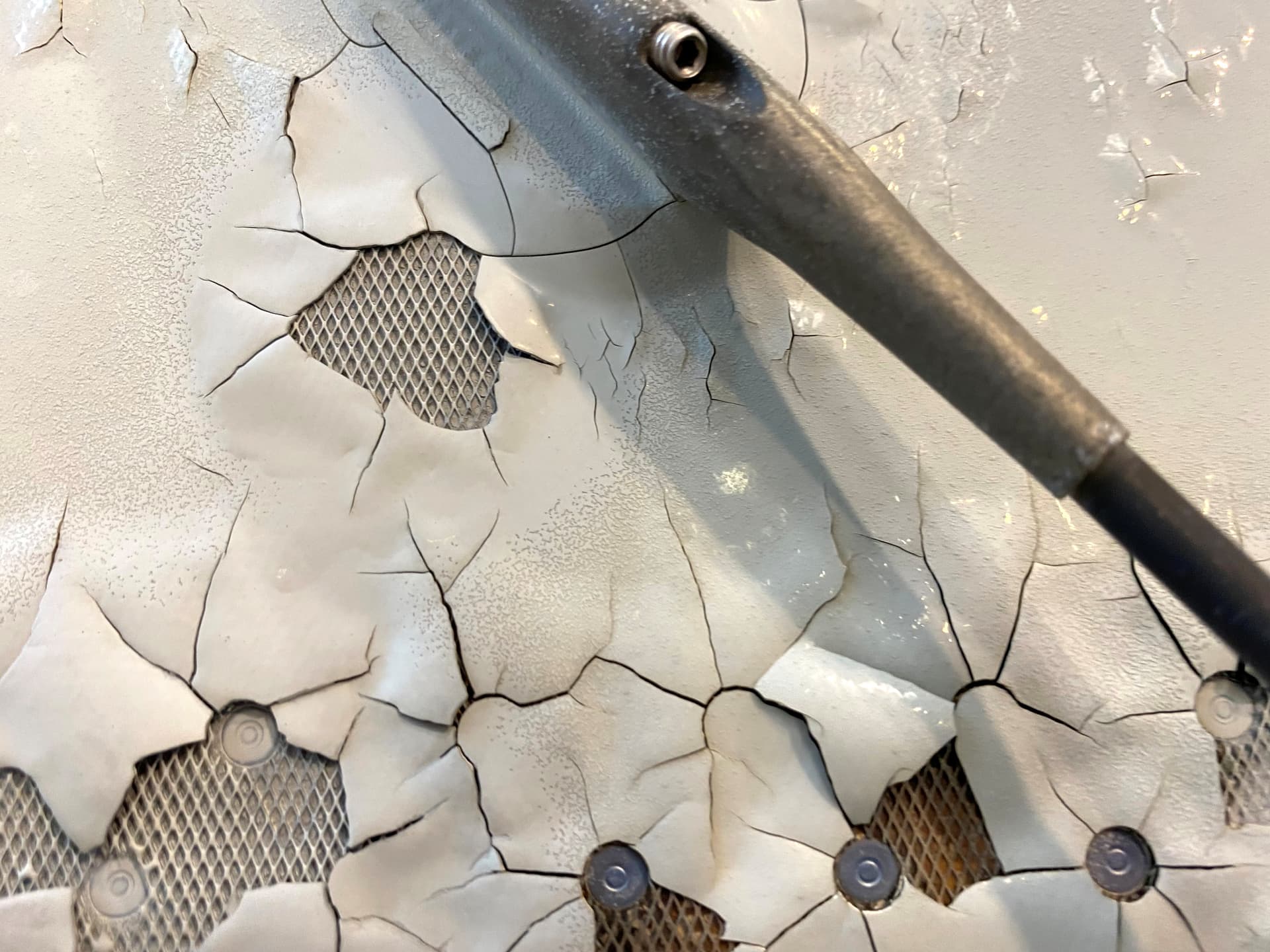 خلاف على عيب في طلاء طائرة إيرباص إيه 350 يتجاوز منطقة الخليج