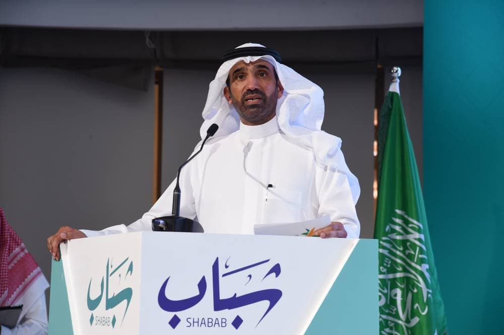 م. الراجحي خلال افتتاح النسخة الثانية من منتدى العاملين مع الشباب في الرياض أمس.