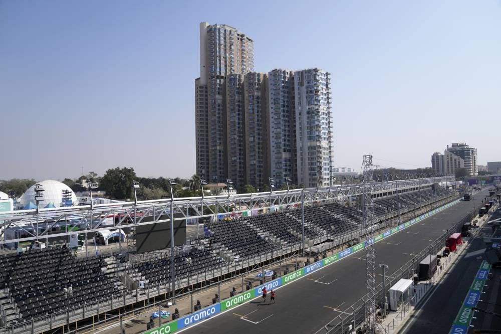 حلبة جدة .. الأسرع بـ 250 كيلومترا في الساعة