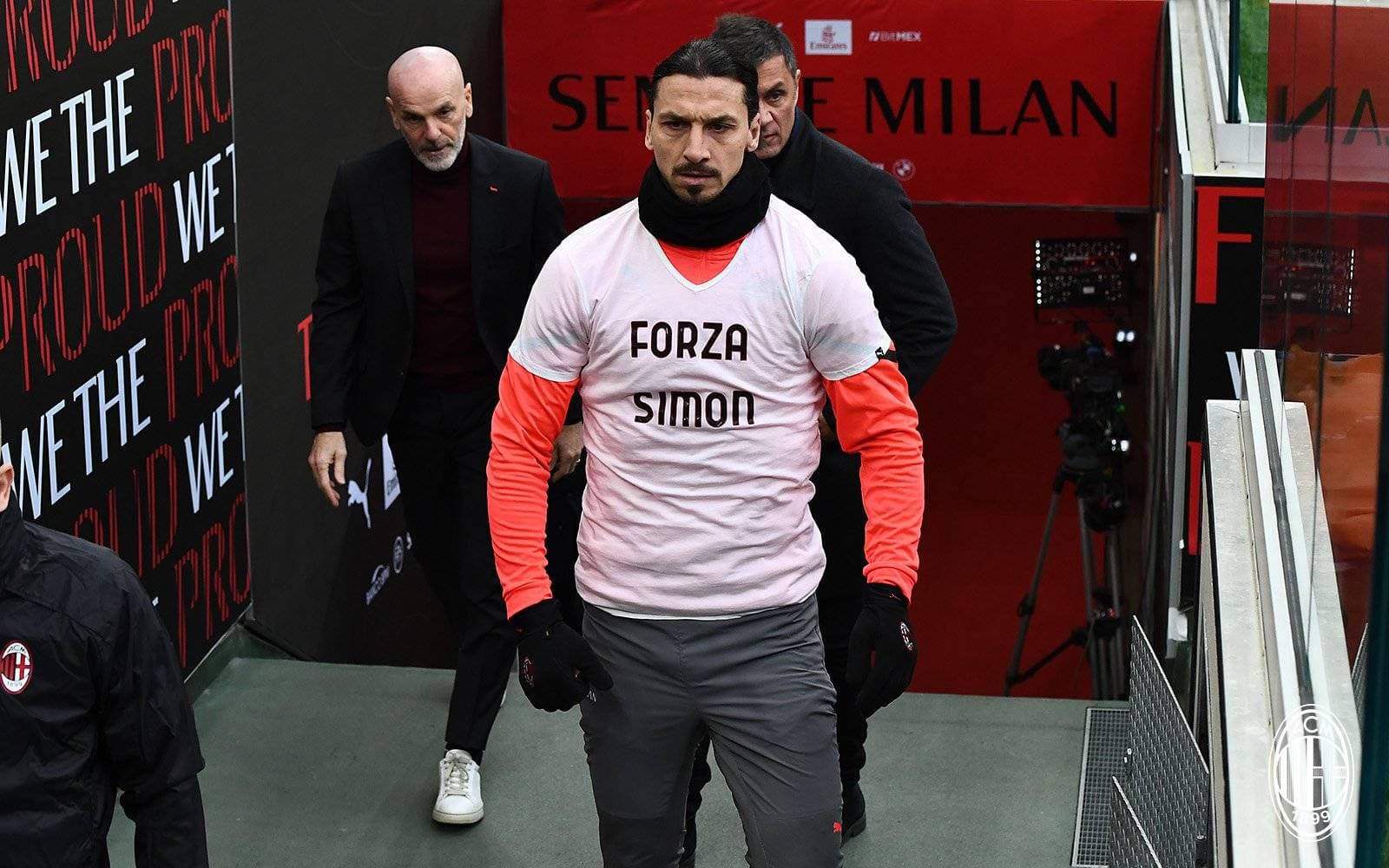 إبراهيموفيتش قبل تدريبات الفريق.