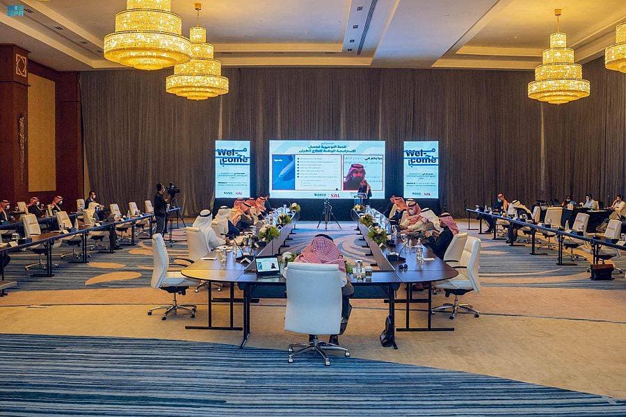 جانب من الاجتماع الرابع للجنة التوجيهية لتفعيل الاستراتيجية الوطنية لقطاع الطيران. "واس"