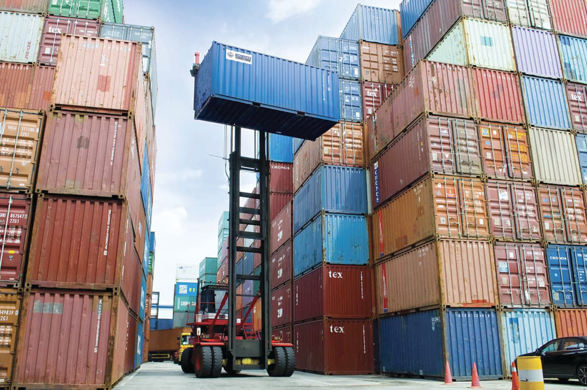 سلاسل التوريد دون حلول جذرية .. معادلة الطلب تحت «تأثير السوط»