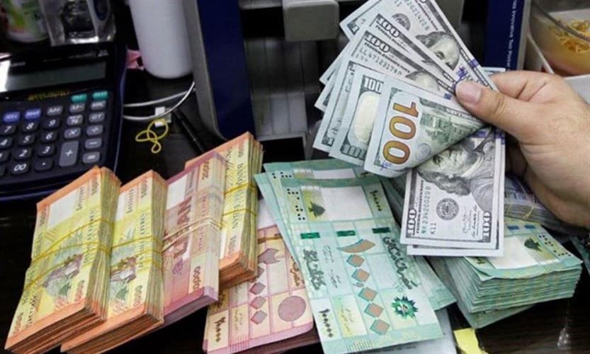 توترات أوكرانيا ترفع الدولار واليوان متماسك