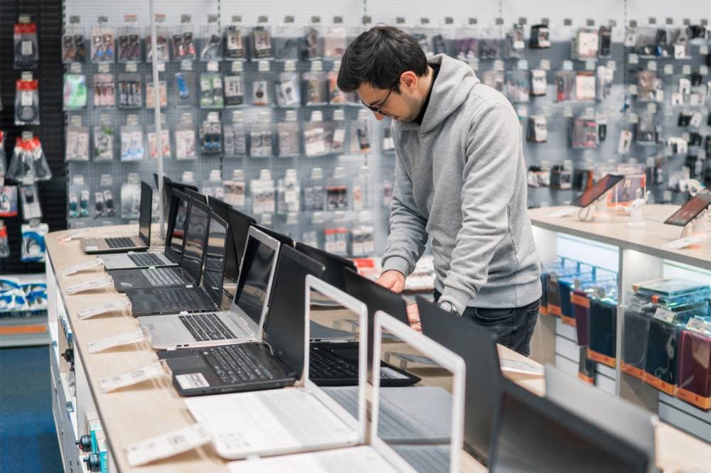 15 % ارتفاع شحنات أجهزة الكمبيوتر في 2021