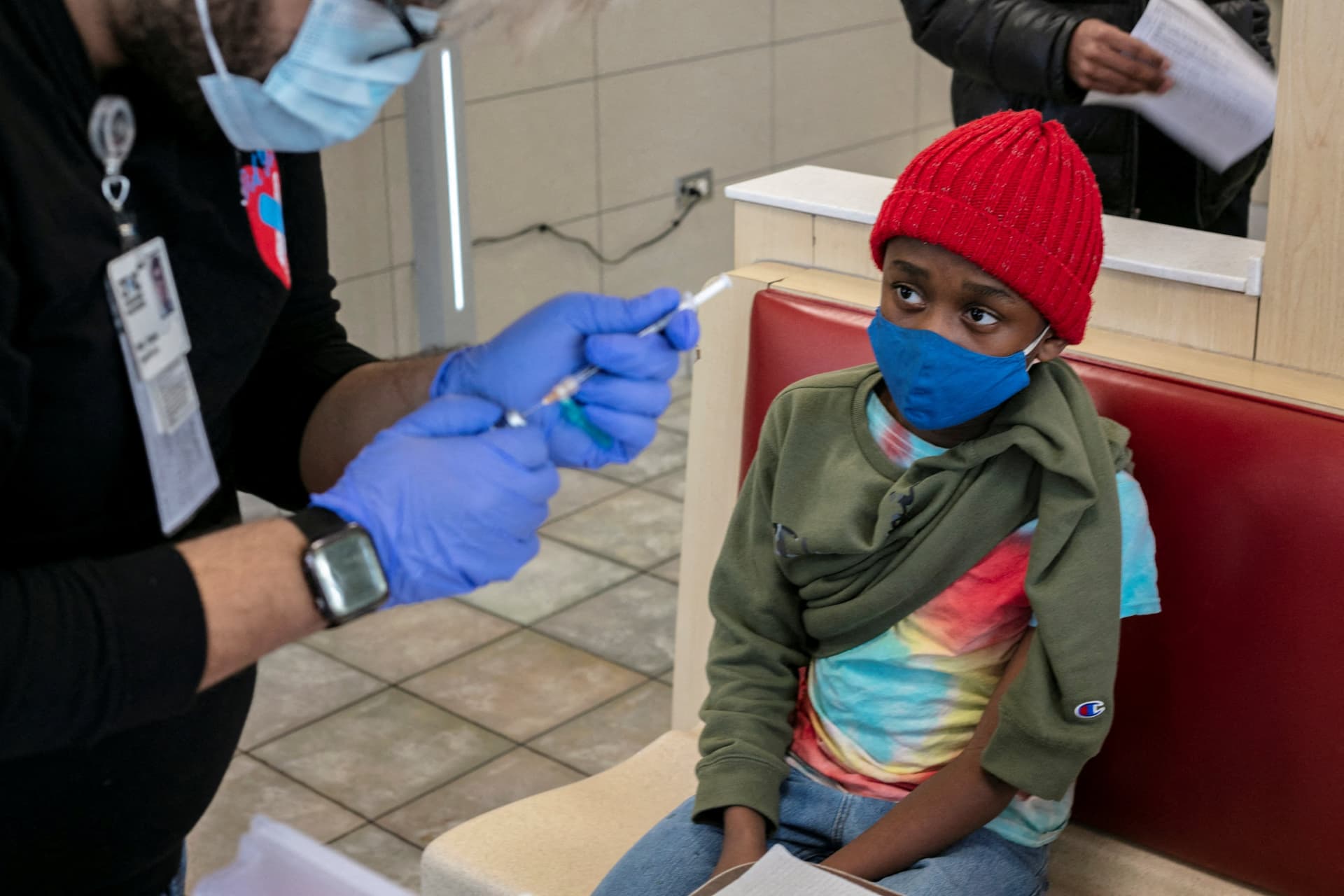 البيت الأبيض: أوميكرون أقل خطورة بالنسبة للأطفال من دلتا