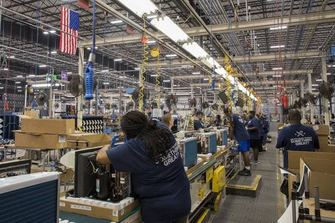 طلبيات المصانع الأمريكية ترتفع 1.5 % في نوفمبر