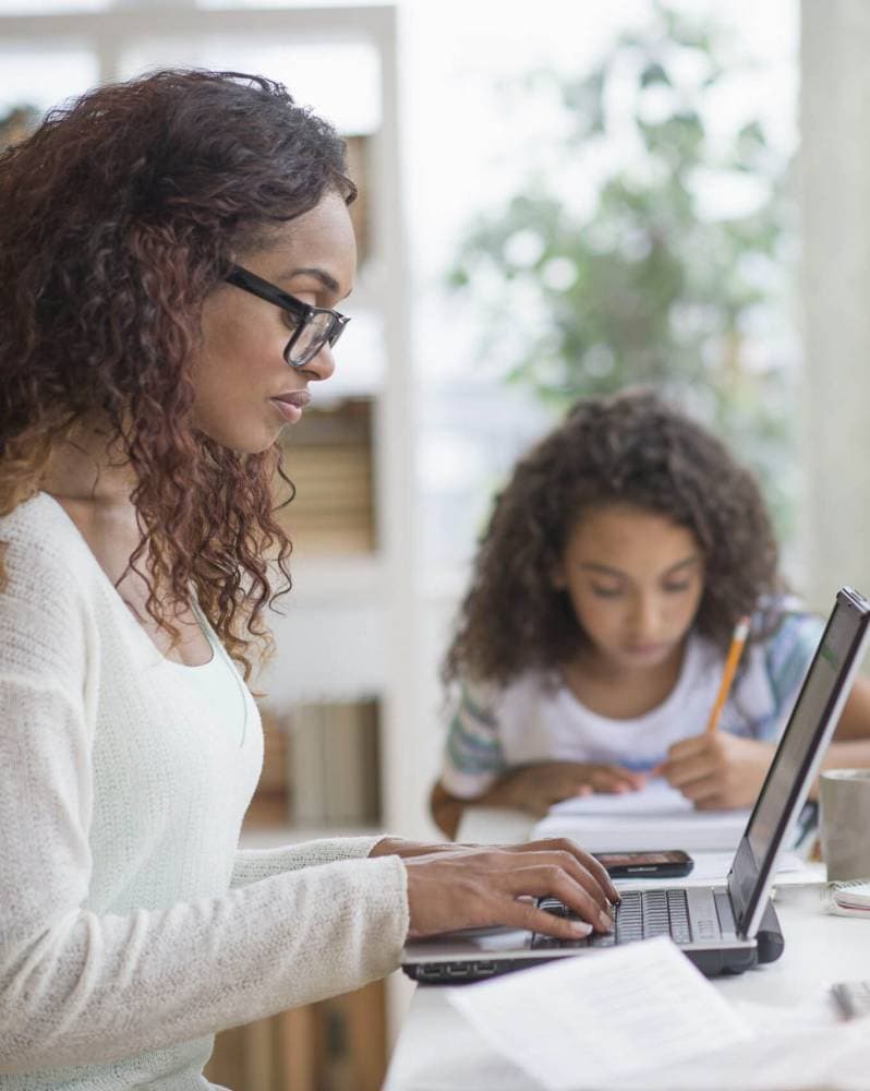 الدول الغنية تمكّنت من تبني العمل عن بعد بسهولة أكبر من الدول الأخرى.