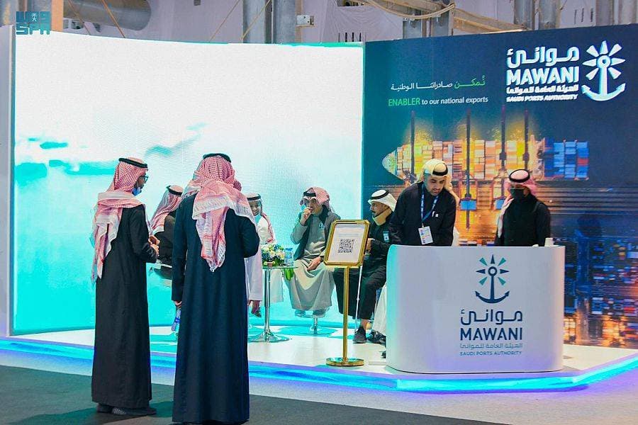 جانب من مشاركة "موانئ" في معرض "صنع في السعودية" في الرياض، أمس. "واس"