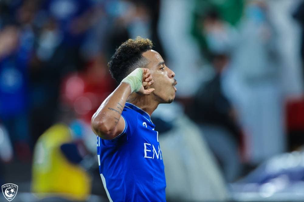 بيريرا وفرحة هدفه في الجزيرة. مركز الهلال الإعلامي