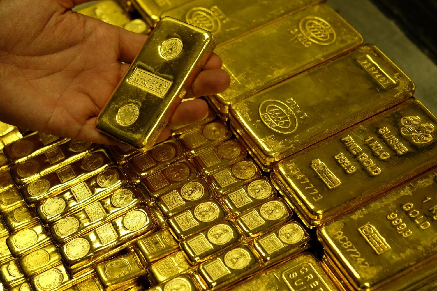 الذهب مستقر مع ترقب المستثمرين لبيانات التضخم