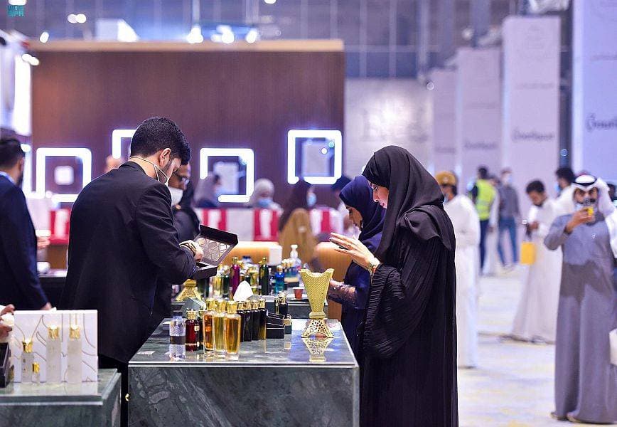 توقعات بوصول أسعار النفط إلى 150 دولارا في 2025
