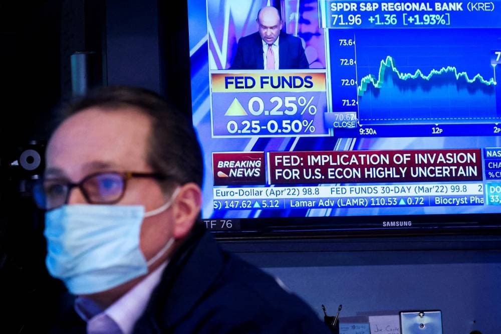 بدأ مؤشر داو جونز الصناعي جلسة التداول في بورصة وول ستريت مرتفعا 0.33 في المائة إلى 33653.93 نقطة   "رويترز"