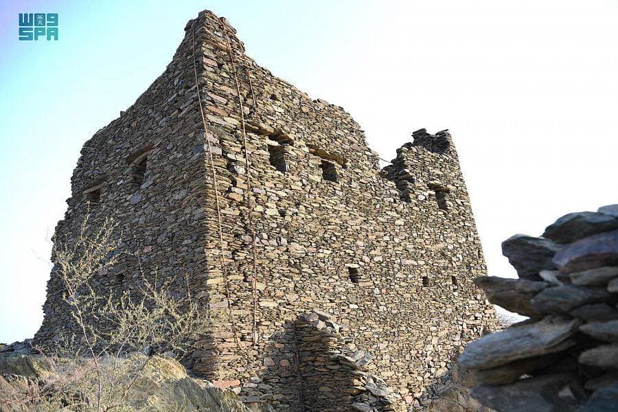 الحصن مهيأ لاستقبال المتنزهين.