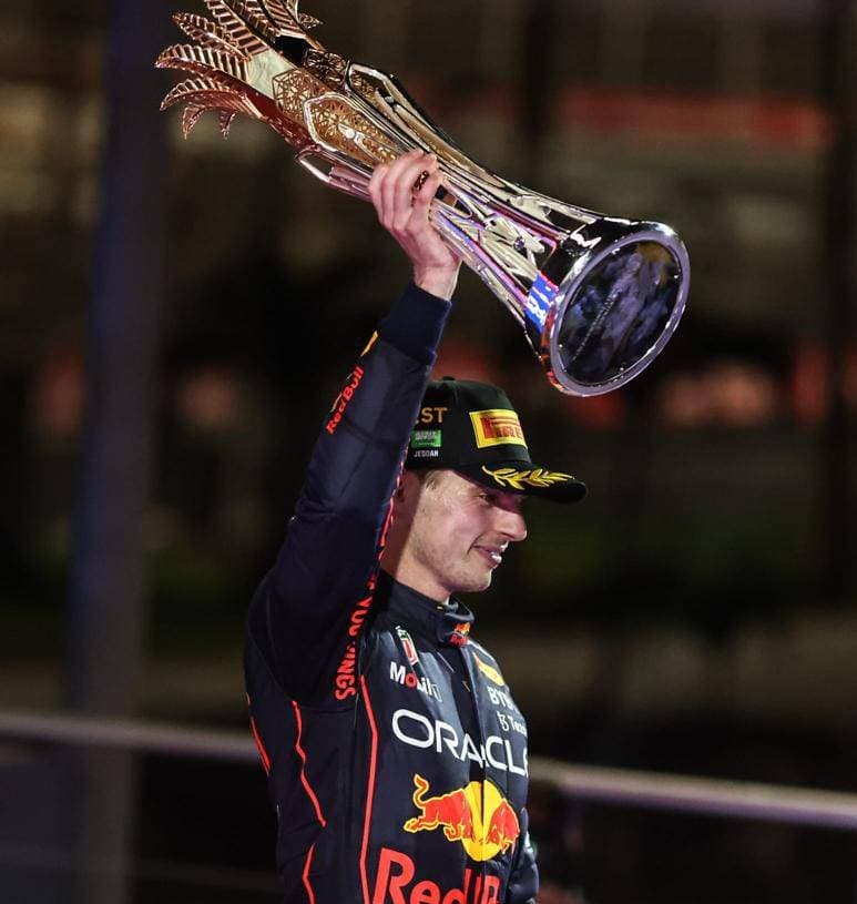 "بوينج" تستكمل اختبارات ترخيص طائرتها الموقوف تشغيلها 737 ماكس