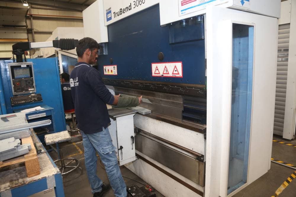 تغييرات مستمرة في الأنظمة والتشريعات لمعالجة التحديات التي تواجه المستثمر.