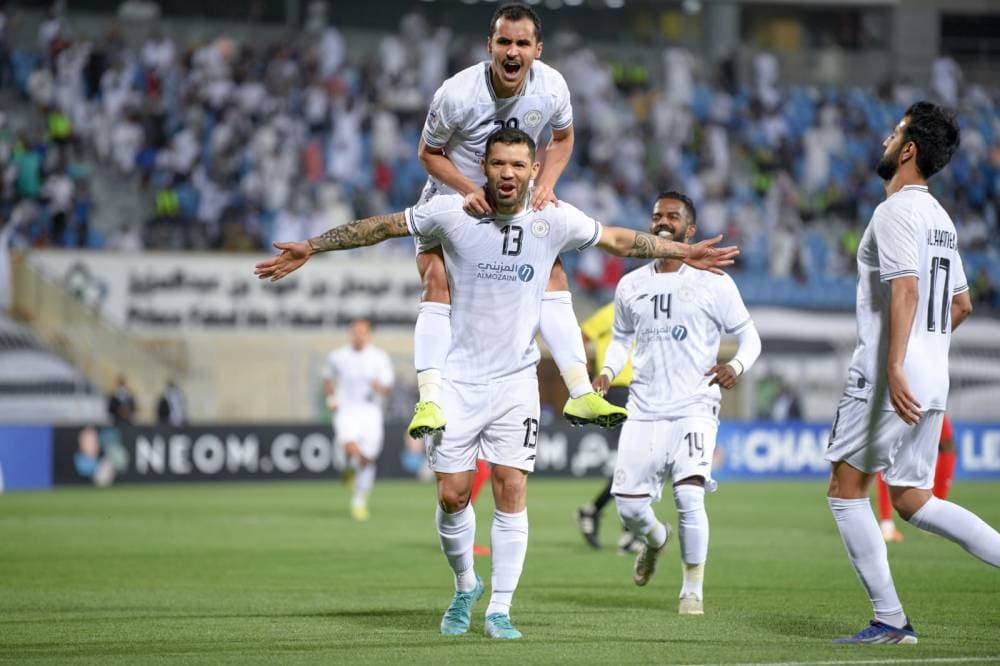 فرحة شبابية بهدف جونيور. تصوير: عبد الرحمن السالم ـ "الاقتصادية"