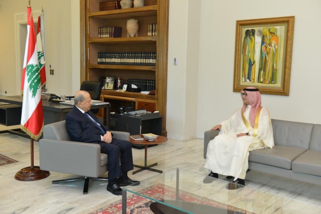 الرئيس اللبناني يبحث مع سفير المملكة التطورات الراهنة