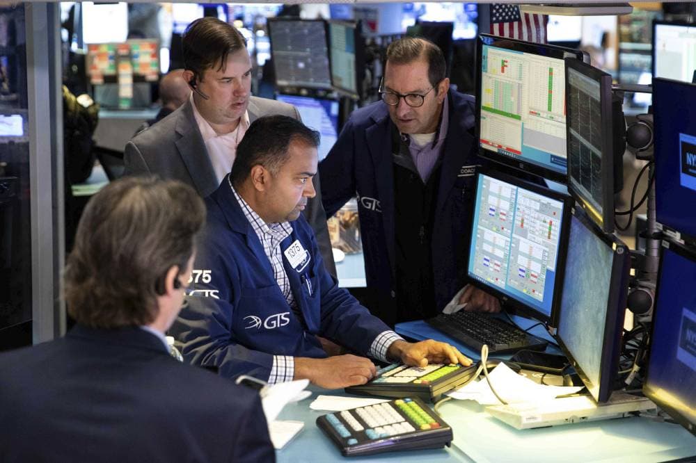 ترمب يفرض رسوم 10% على منتجات الألومنيوم من كندا