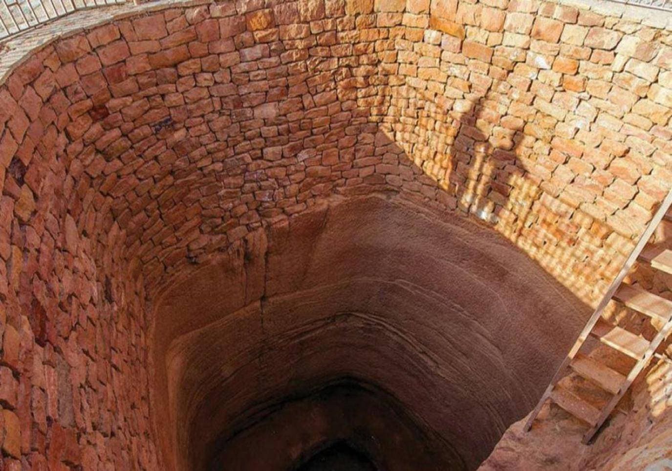 البئر يعود تاريخه إلى الفترة النبطية.