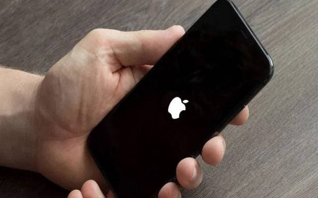 "أبل" تخطط إلى إخطار المتاجر بالهواتف المسروقة.