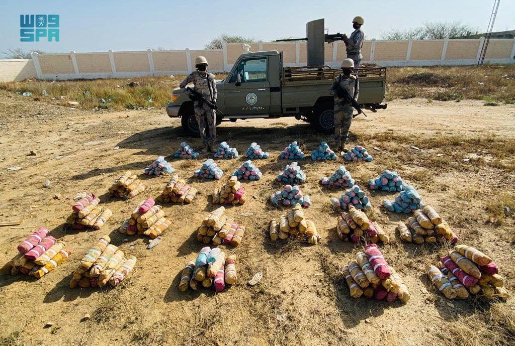 حرس الحدود يحبط تهريب 700 ألف من أقراص "إمفيتامين" وطنين من الحشيش المخدر