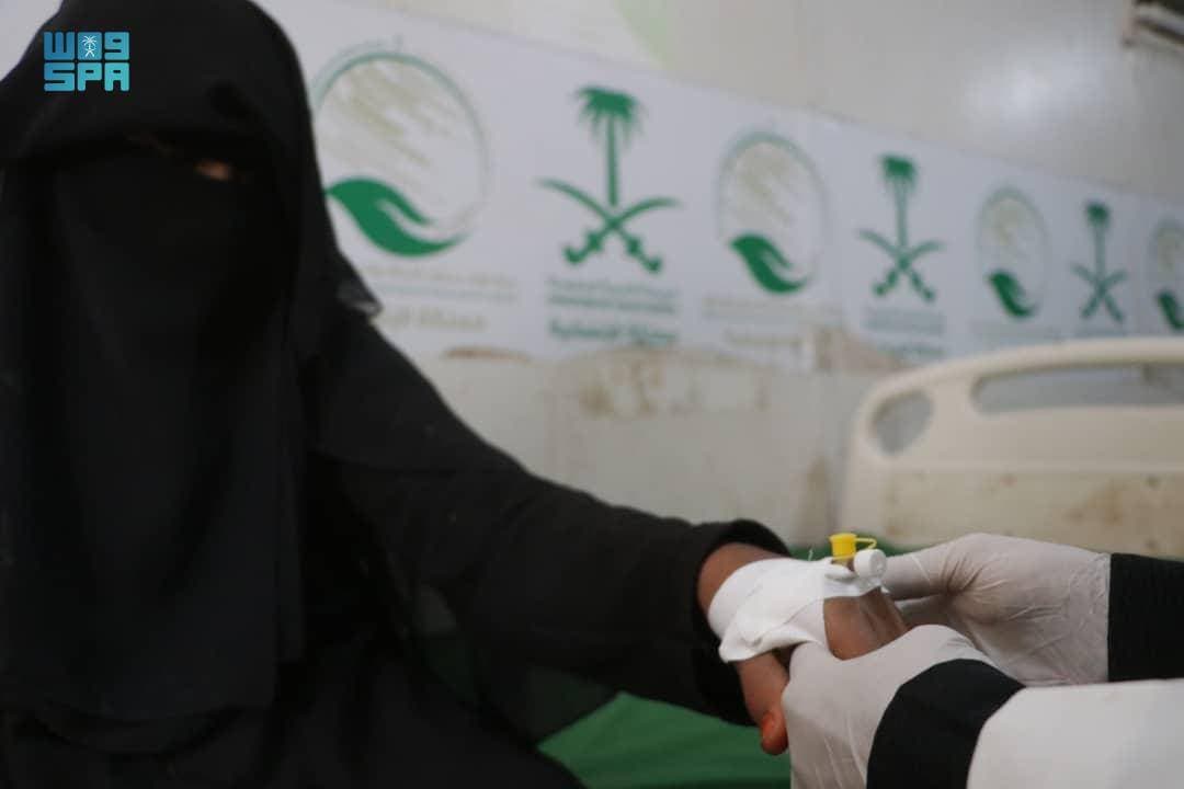 50 ألف مستفيد من خدمات عيادات مركز الملك سلمان في حجة والحديدة خلال مارس