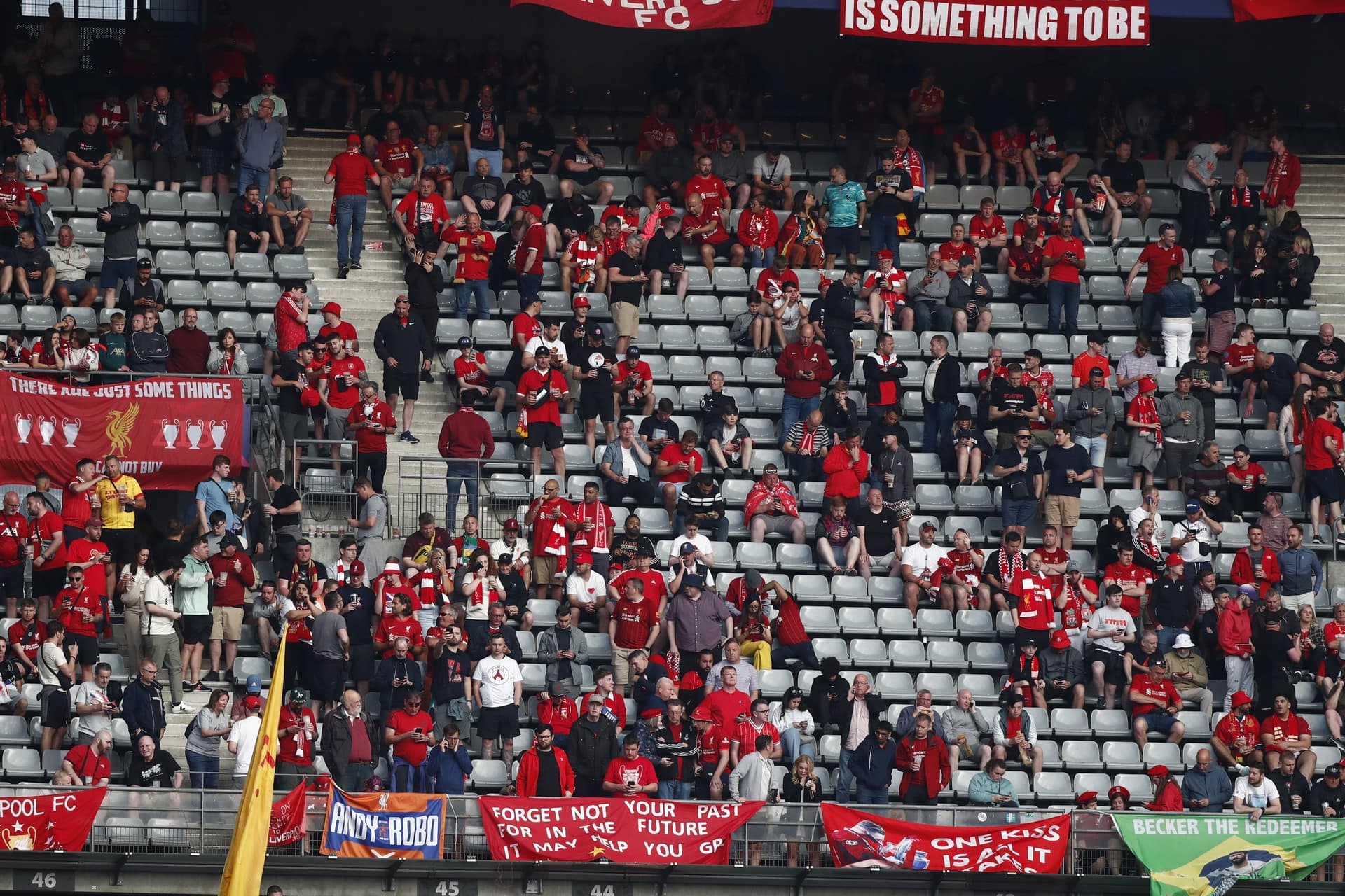 لأسباب أمنية.. تأجيل نهائي دوري أبطال أوروبا لمدة 30 دقيقة