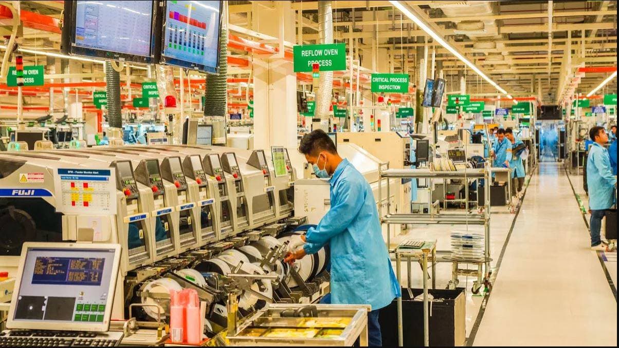 تعبئة الجيش في إسبانيا لمكافحة كورونا وبارقة أمل مع بدء تجارب على دواء