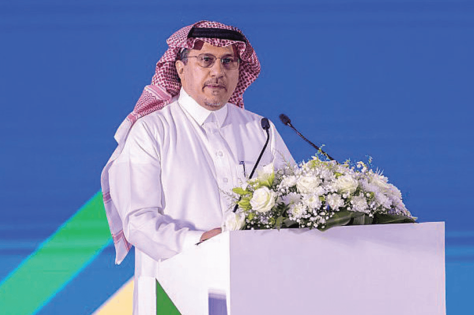 د. الخليفي متحدثا خلال منتدى المنافسة العادلة في العطاءات والمنافسات الحكومية في الرياض، أمس. "واس"