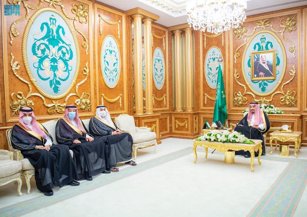 أمام خادم الحرمين..  السفراء المعينون لدى عدد من الدول يؤدون القسم