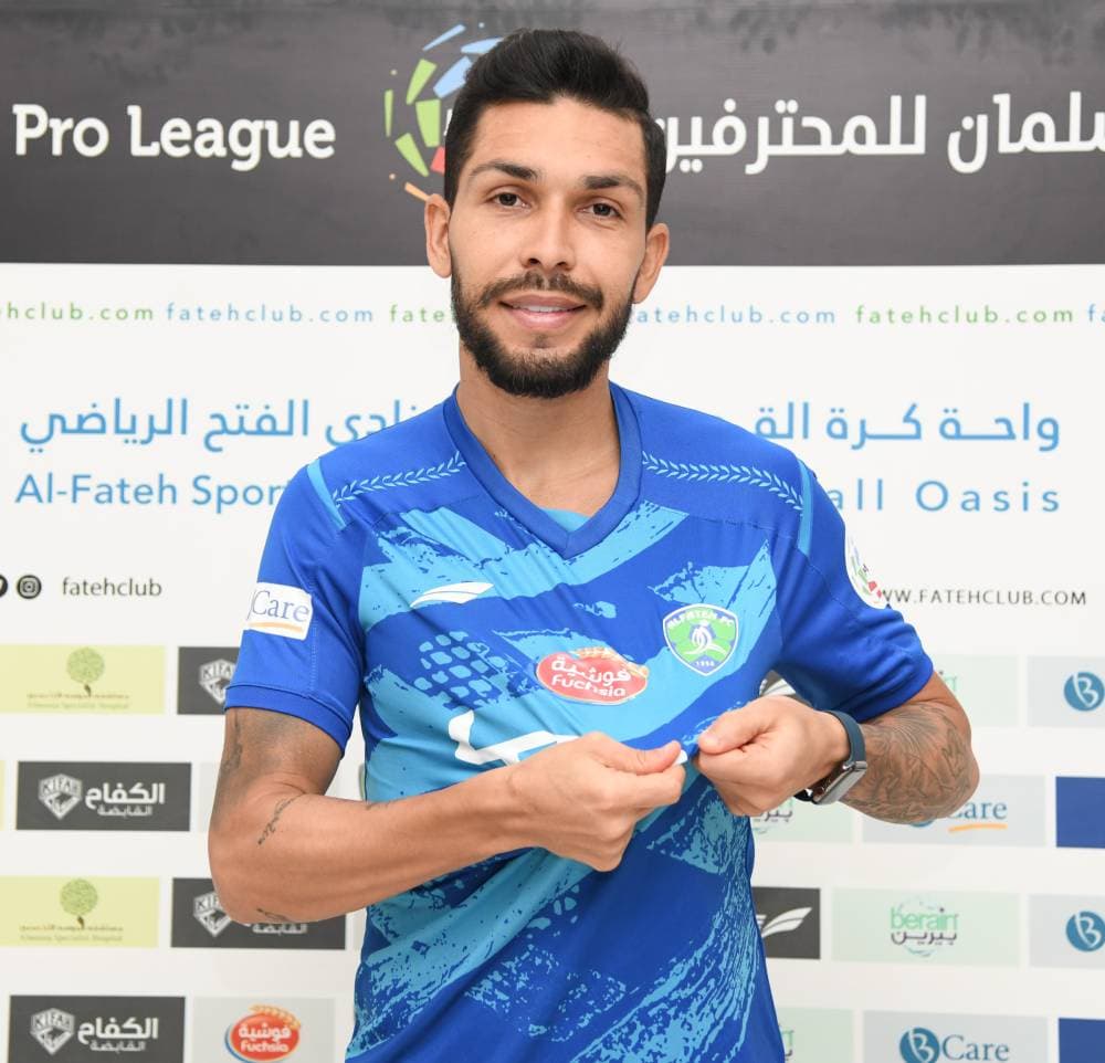 بيتروس يمدد مع الفتح لمدة عام. مركز الفتح الإعلامي