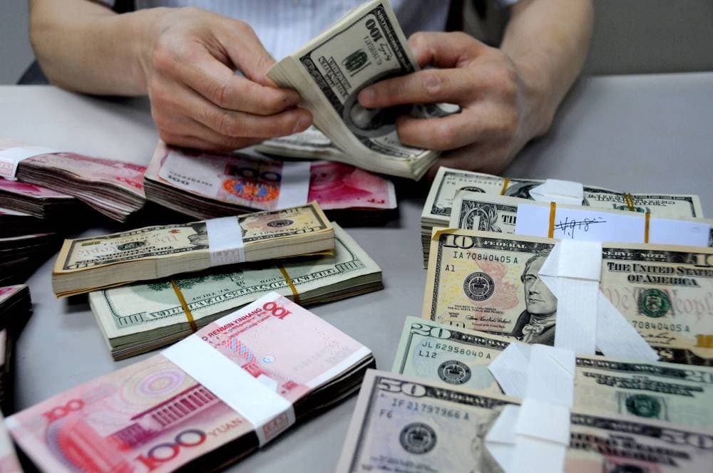 زاد سعر اليورو بنسبة 0.5 في المائة إلى 1.0563 دولار.