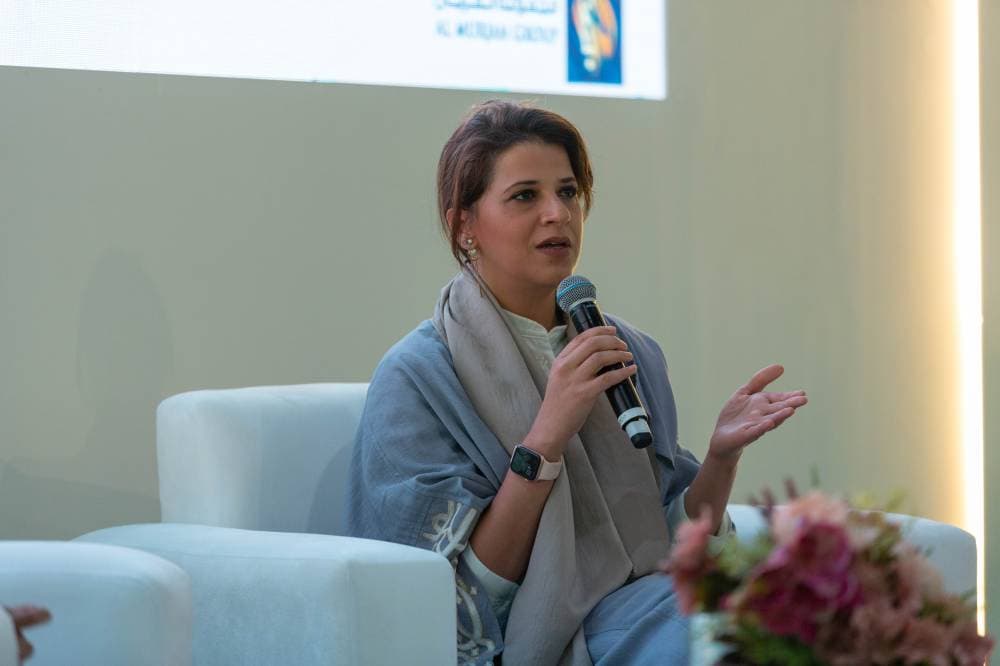 بثينة العيسى الروائية الكويتية تكشف أسرار صنعتها الروائية.