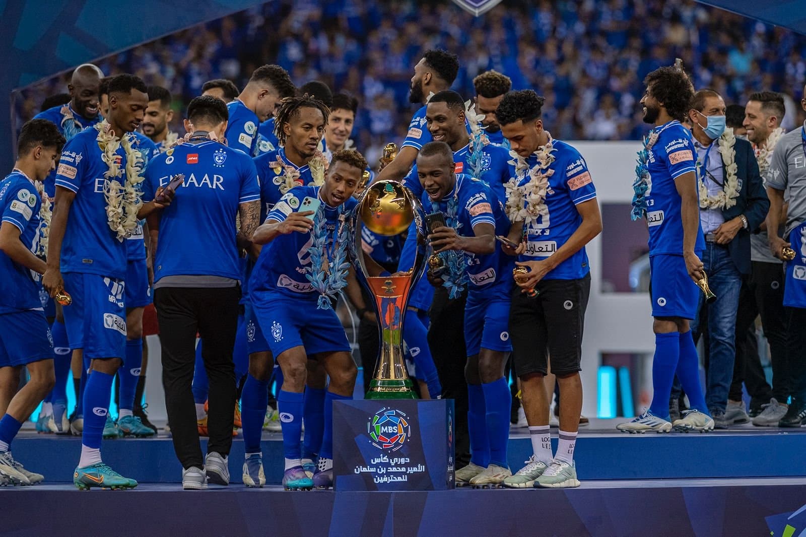 الهلال .. الفارق 30 لقبا                