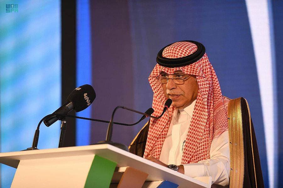 وزير التجارة متحدثا خلال فعاليات المؤتمر الوطني الثامن للجودة، أمس. "واس"