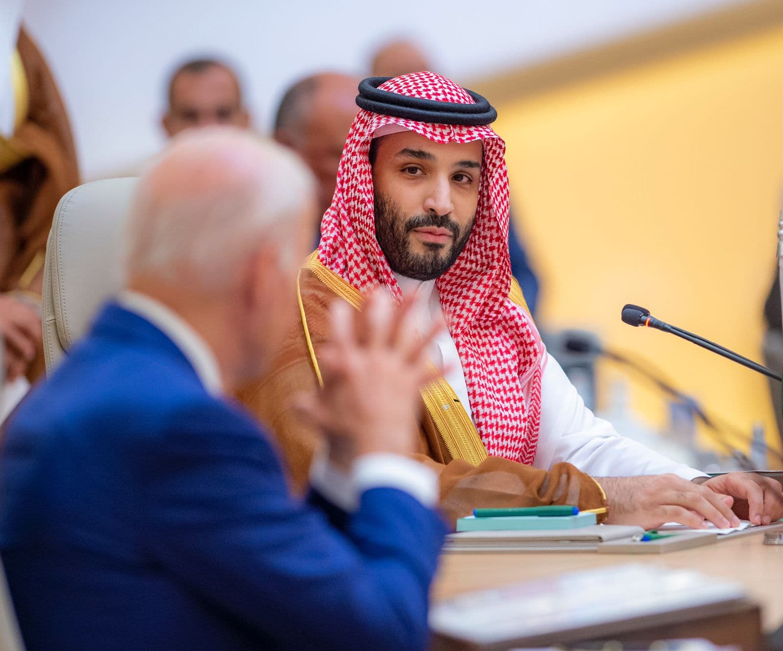 ولي العهد: السياسات غير الواقعية لتخفيض الانبعاثات ستؤدي إلى تضخم وبطالة ومشكلات خطيرة