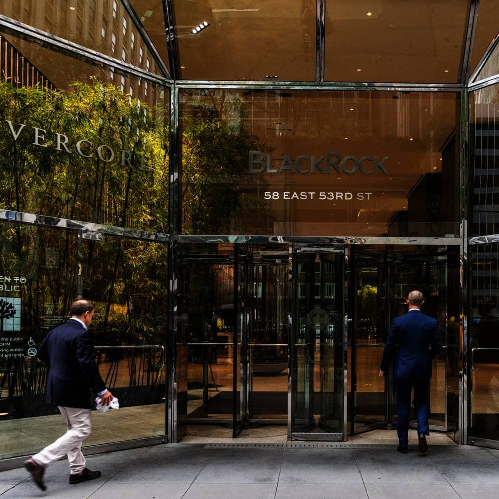 تداعيات الفائدة .. رياح خلفية تدفع صناديق أسواق المال