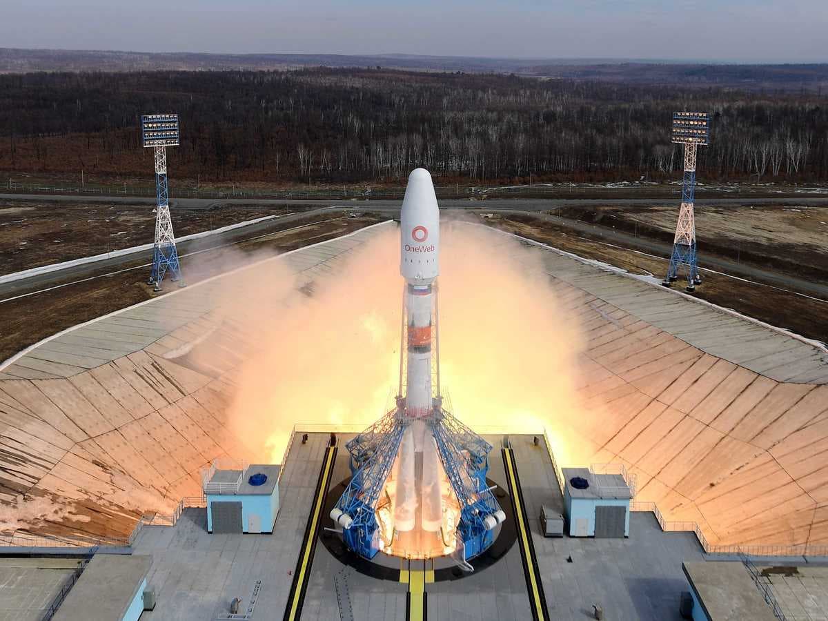 اندماج "يوتلسات" و"وان ويب" في صفقة قيمتها 3.4 مليار دولار 